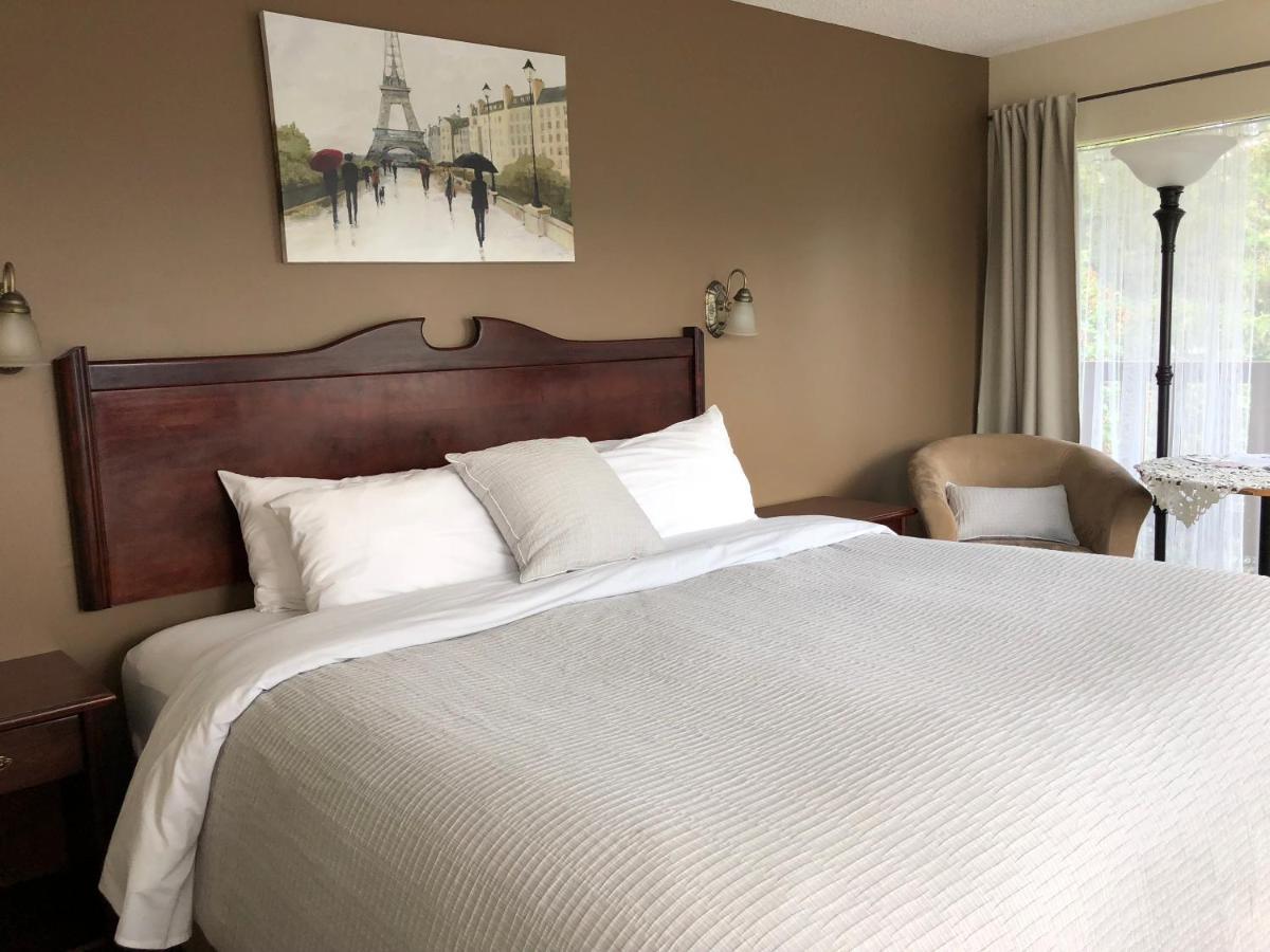 Piccadilly Motel Рейдиум-Хот-Спрингс Экстерьер фото
