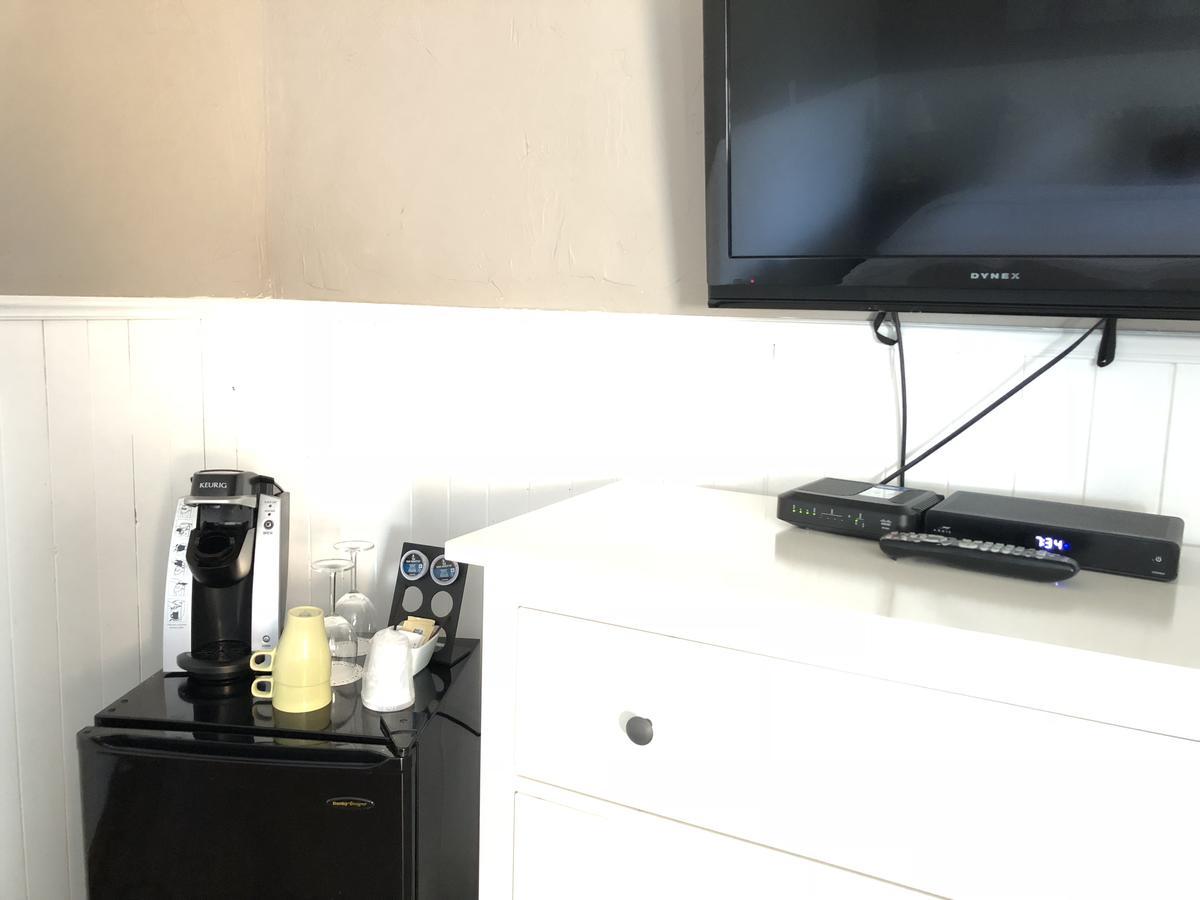 Piccadilly Motel Рейдиум-Хот-Спрингс Экстерьер фото
